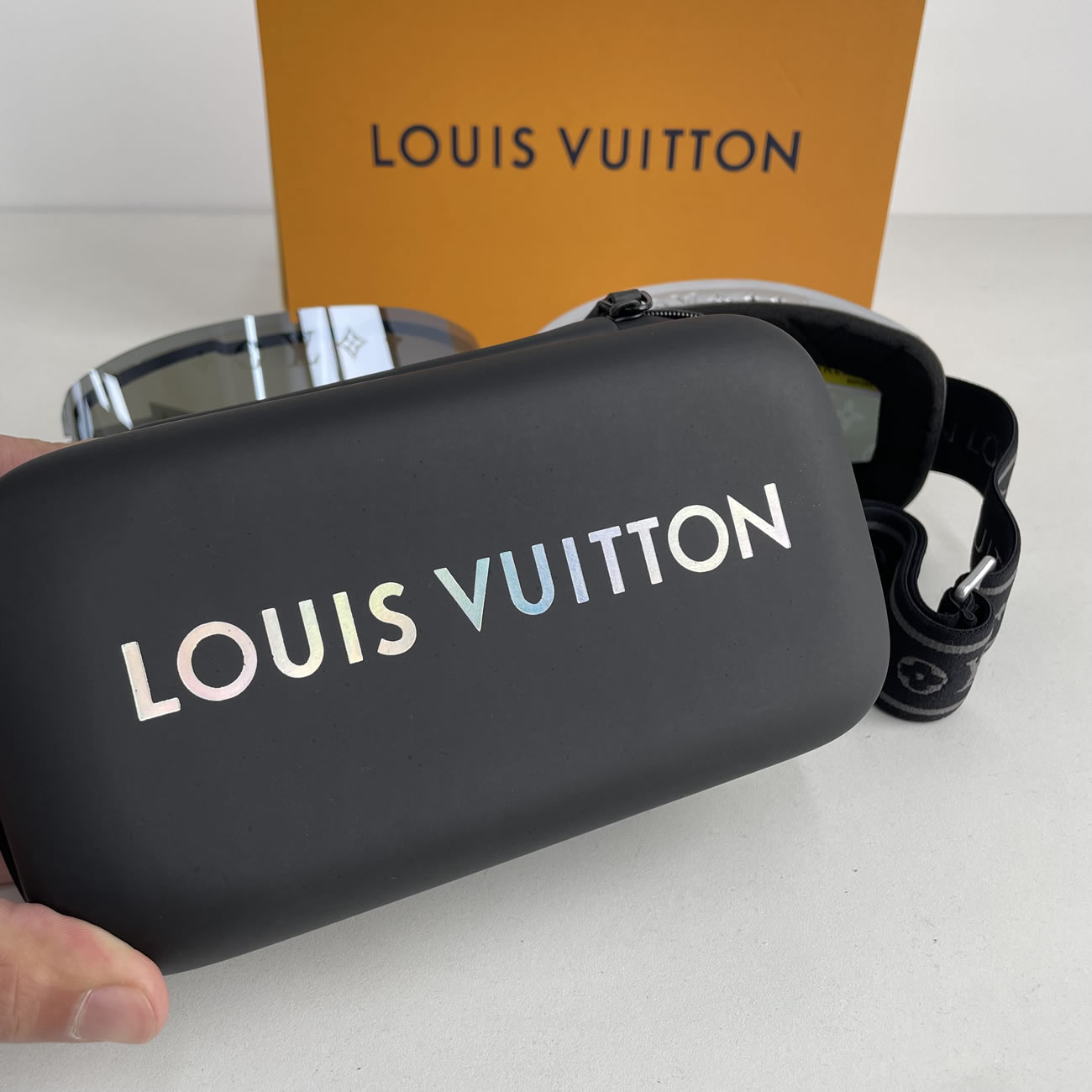 Louis Vuitton Lv Ski Mask Yellow Blue Black Pink Silvery White (18) - newkick.app